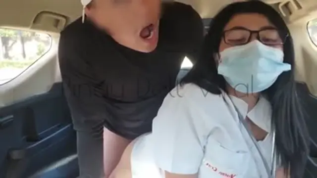 Skandal Dokter Muda Ngentot Di Mobil